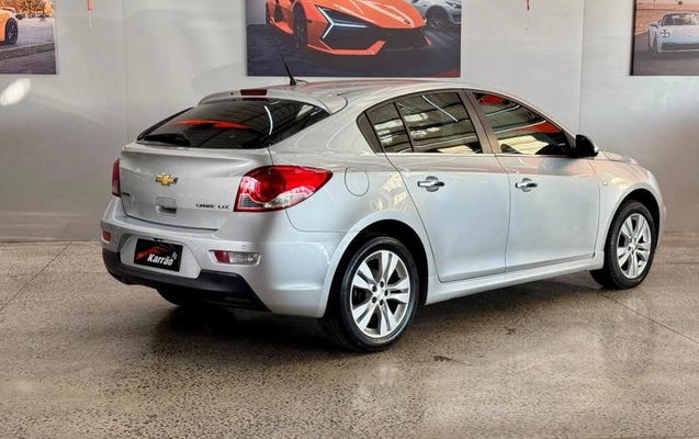 imagem-https://www.socarrao.com.br/sc-vehicle-images-prod/3302466/1789139822514-8388129_3_B_b5651c2a80.jpeg