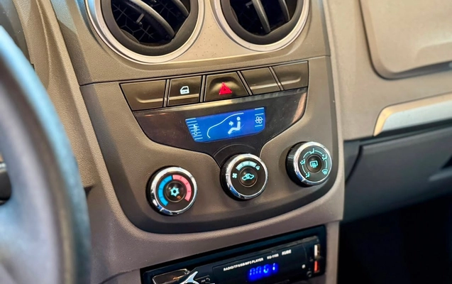imagem-https://www.socarrao.com.br/sc-vehicle-images-prod/3302527/1787078232405-804eaa70325f49dd9518f34b692b46be_1787074366979.jpg