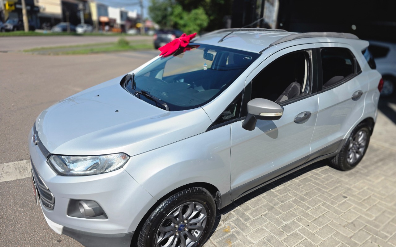 Ford EcoSport FREESTYLE 1.6 16V Flex 5p na cor Prata em Curitiba / PR - 3303377