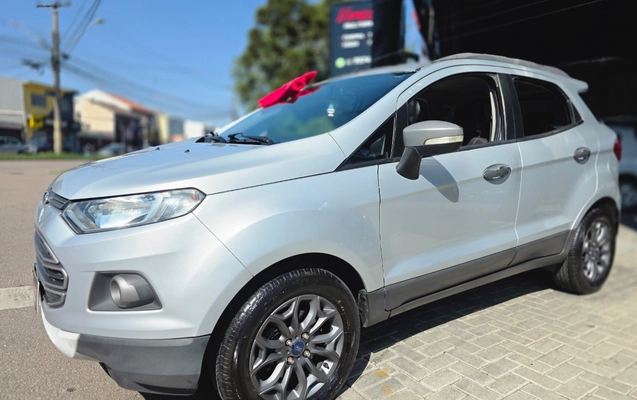 imagem-https://www.socarrao.com.br/sc-vehicle-images-prod/3303377/1787076663422-MjAyNjA4MThfMTQxNTQ3LmpwZw.jpg
