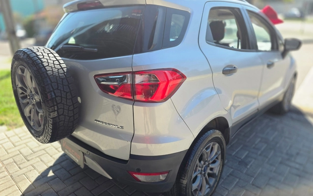 imagem-https://www.socarrao.com.br/sc-vehicle-images-prod/3303377/1787076663852-MjAyNjA4MThfMTQxNjEyLmpwZw.jpg