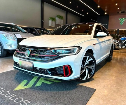 Volkswagen Jetta 2022 Branco — foto 1 de 3