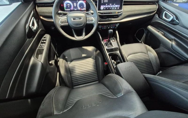imagem-https://www.socarrao.com.br/sc-vehicle-images-prod/3303571/1787076600077-8311156_5_B_c44559a569.jpeg