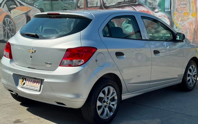 imagem-https://www.socarrao.com.br/sc-vehicle-images-prod/3303957/1788296238927-16bf79c5ee194769bf0b0bf6475ed903_1787075703919.jpg