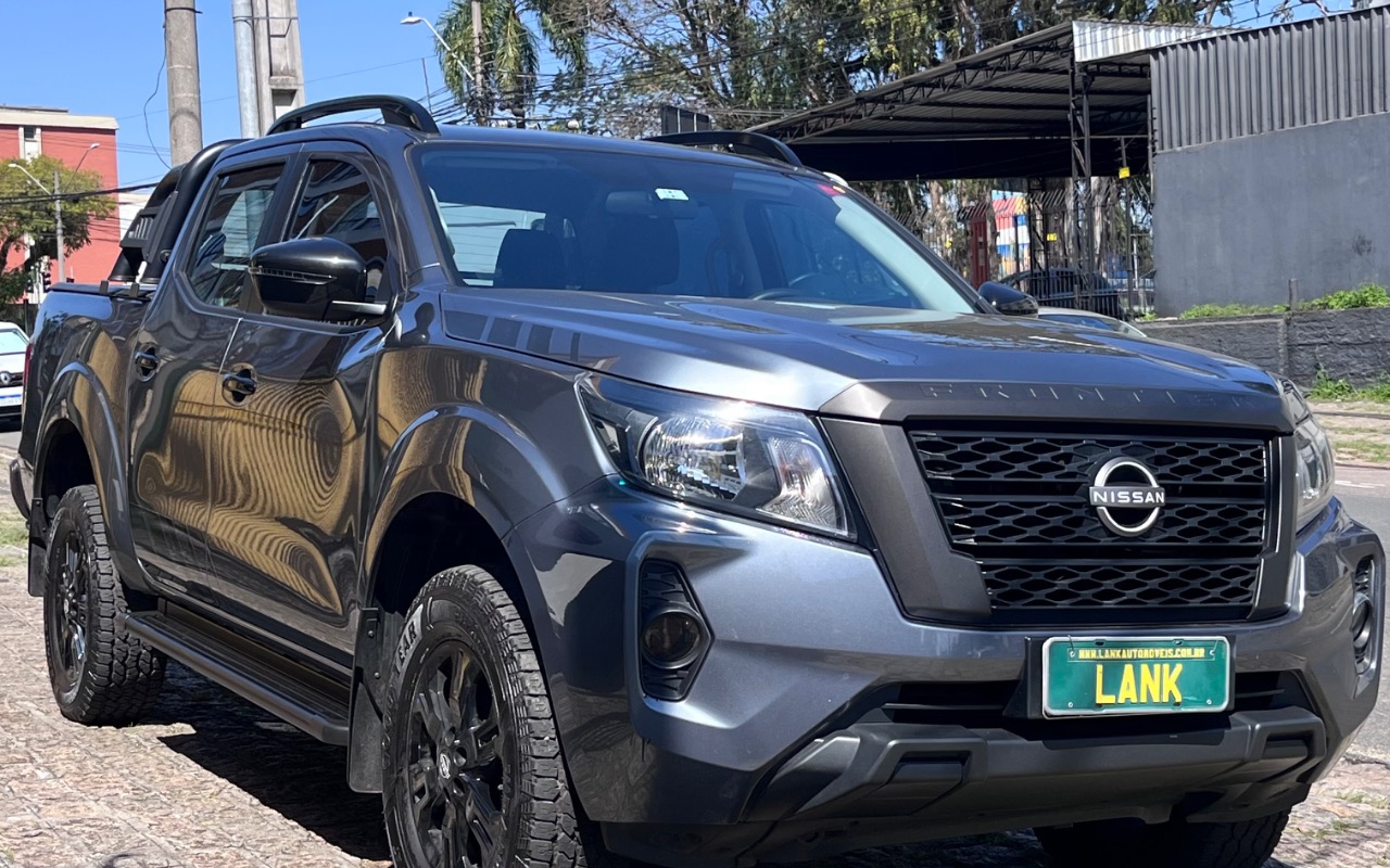 Nissan Frontier 2024 Cinza — foto 1 de 3