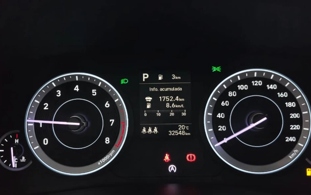 imagem-https://www.socarrao.com.br/sc-vehicle-images-prod/3304209/1787077725045-ZTBhOTNjYjEtOTMyNi00YTY0LWE5M2UtMGZmYjY1MWM3MTNlLmpwZw.jpg