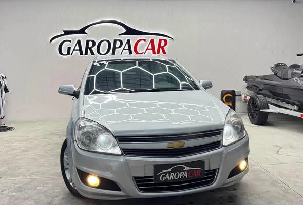 imagem-https://www.socarrao.com.br/sc-vehicle-images-prod/3304289/1787077916977-befaa7842e824d408a5268673b4b7772_1787077764192.jpg