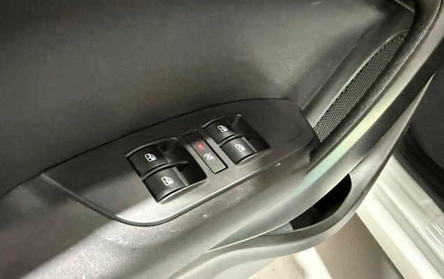 imagem-https://www.socarrao.com.br/sc-vehicle-images-prod/3304339/1787078022195-vehicle_image_1787078005_e678fdebf28791b47d8dfd901d152b32.jpeg