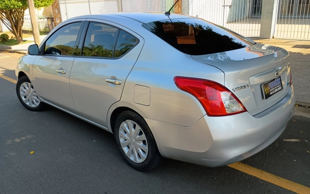 imagem-https://www.socarrao.com.br/sc-vehicle-images-prod/3304503/1789740456464-vvBGZFzXS48qQuDZdZVcNY99RUwxcdJk.jpg