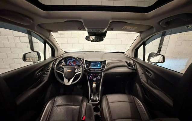 imagem-https://www.socarrao.com.br/sc-vehicle-images-prod/3304511/1787078461143-8368837_12_B_f728d1e41d.jpeg