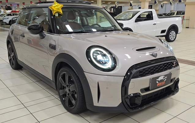 imagem-https://www.socarrao.com.br/sc-vehicle-images-prod/3305187/1787141281063-0c5ceab5da5b41c4b64fbaf0c072fe03_1787141222753.jpg