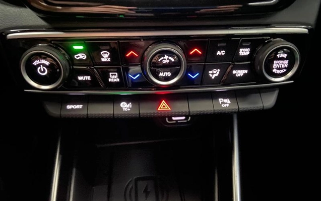 imagem-https://www.socarrao.com.br/sc-vehicle-images-prod/3305519/1789232197821-8390246_12_B_355358f14d.jpeg