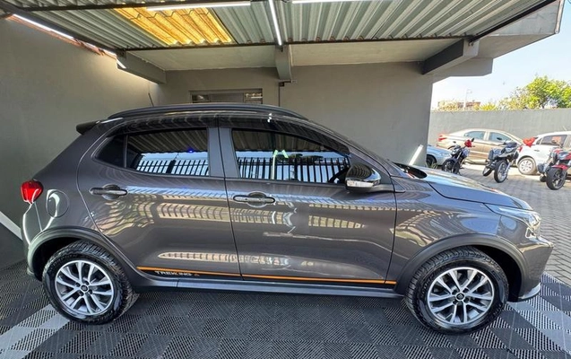 imagem-https://www.socarrao.com.br/sc-vehicle-images-prod/3305541/1787666025795-8391617_9_B_0c172d4fd0.jpeg