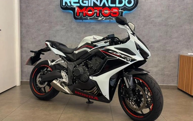 imagem-https://www.socarrao.com.br/sc-vehicle-images-prod/3305548/1788974198093-8392694_3_B_54b2d4e543.jpeg