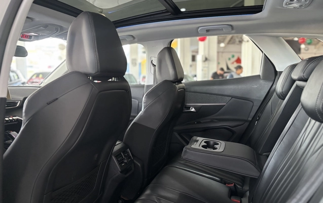 imagem-https://www.socarrao.com.br/sc-vehicle-images-prod/3305610/1787081362836-1_042102.jpg