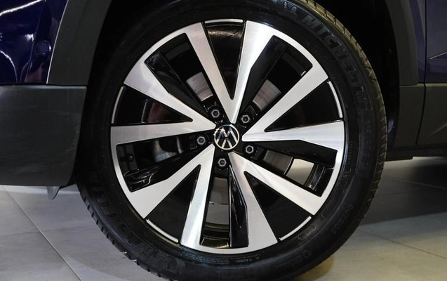 imagem-https://www.socarrao.com.br/sc-vehicle-images-prod/3305632/1787917848535-8392719_21_B_b1cadfbf7c.jpeg