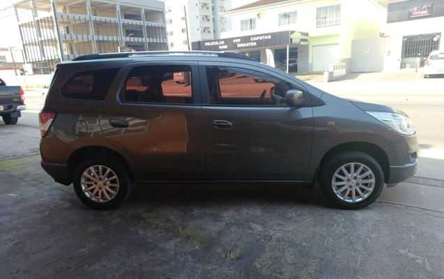 imagem-https://www.socarrao.com.br/sc-vehicle-images-prod/3305788/1787082326873-app-photos-HIIHn7ullC1ocnC2nJDGRVVqMo3zYlOW.jpg