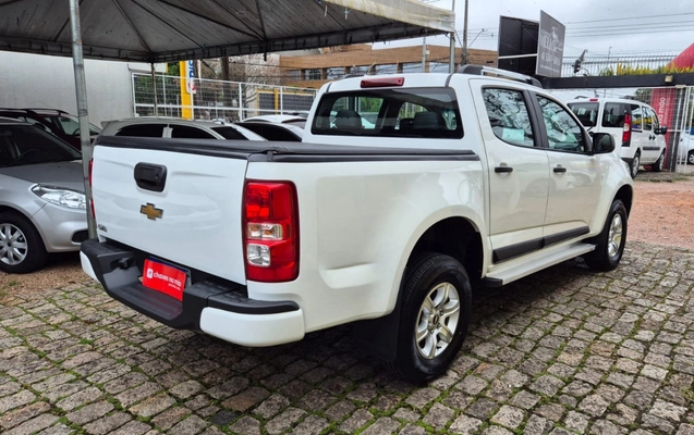 imagem-https://www.socarrao.com.br/sc-vehicle-images-prod/3306003/1787082465257-V2hhdHNBcHAgSW1hZ2UgMjAyNi0wOC0xOCBhdCAxNS41Mi4yNi5qcGVn.jpeg