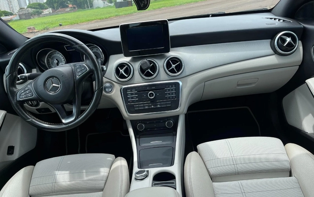 imagem-https://www.socarrao.com.br/sc-vehicle-images-prod/3306024/1787082557931-ZDdmZTcxNTktZTg5Mi00NWIyLWE3MDYtNmE3YzQzZTgyOTczLmpwZw.jpg