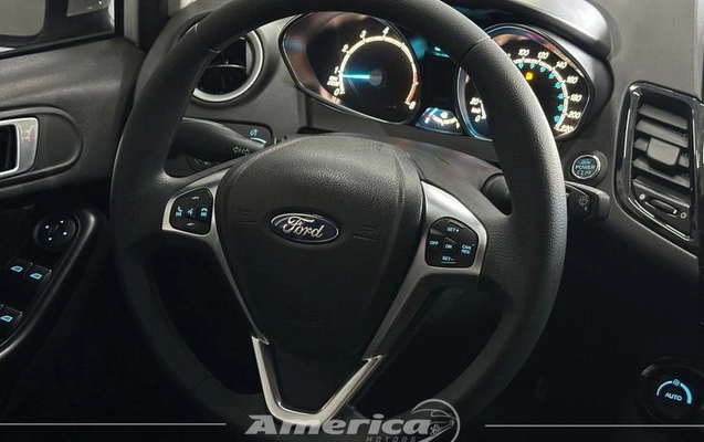 imagem-https://www.socarrao.com.br/sc-vehicle-images-prod/3306055/1789135750047-8391759_7_B_a797e3827a.jpeg