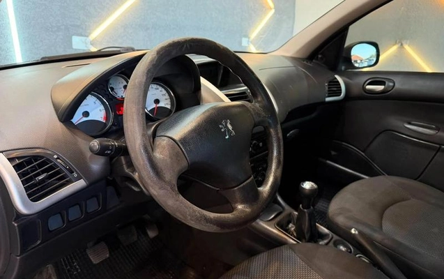 imagem-https://www.socarrao.com.br/sc-vehicle-images-prod/3306060/1787574143250-8384029_3_B_fc68a96cd8.jpeg