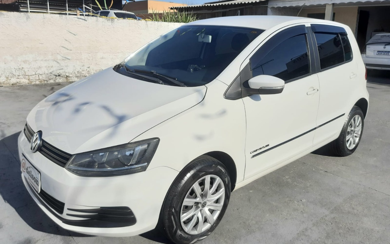 Volkswagen Fox Comfortline 1.0 Flex 12V 5p na cor Branco em Araucária / PR - 3306061