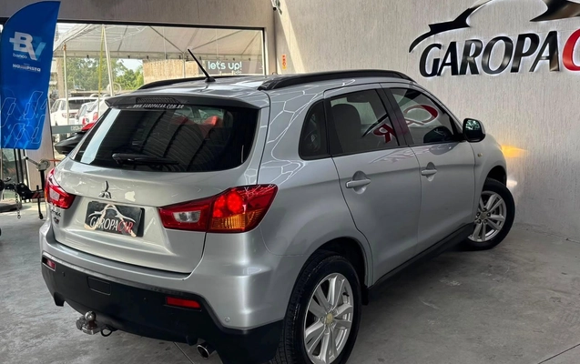 imagem-https://www.socarrao.com.br/sc-vehicle-images-prod/3306085/1787082876262-571cdea7b17247f5bfc199eba67ba15d_1787081119884.jpg