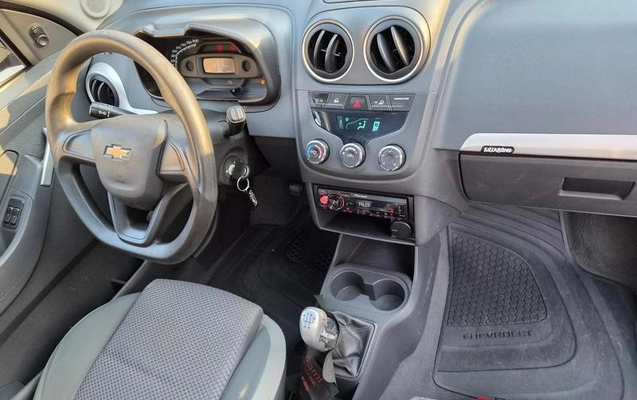 imagem-https://www.socarrao.com.br/sc-vehicle-images-prod/3306352/1787083851354-8392066_9_B_117bc984ce.jpeg