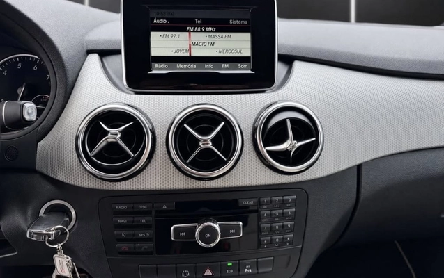 imagem-https://www.socarrao.com.br/sc-vehicle-images-prod/3306497/1787084158848-vehicle_image_1787083736_3d9380ccd272e642cefac8566eb606e7.jpeg
