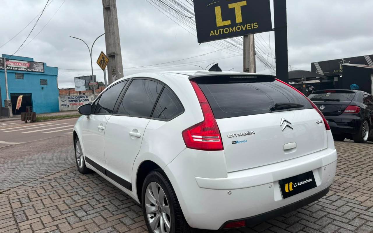 imagem-https://www.socarrao.com.br/sc-vehicle-images-prod/3306779/1787084931260-V2hhdHNBcHAgSW1hZ2UgMjAyNi0wOC0xNyBhdCAxMi4yNC4zNiAoMSkuanBlZw.jpeg