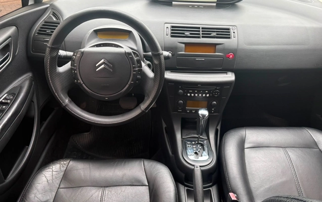 imagem-https://www.socarrao.com.br/sc-vehicle-images-prod/3306779/1787084931352-V2hhdHNBcHAgSW1hZ2UgMjAyNi0wOC0xNyBhdCAxMi4yNC4zNiAoMikuanBlZw.jpeg