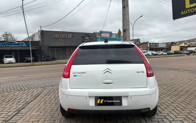 imagem-https://www.socarrao.com.br/sc-vehicle-images-prod/3306779/1787084931546-V2hhdHNBcHAgSW1hZ2UgMjAyNi0wOC0xNyBhdCAxMi4yNC4zNiAoNCkuanBlZw.jpeg