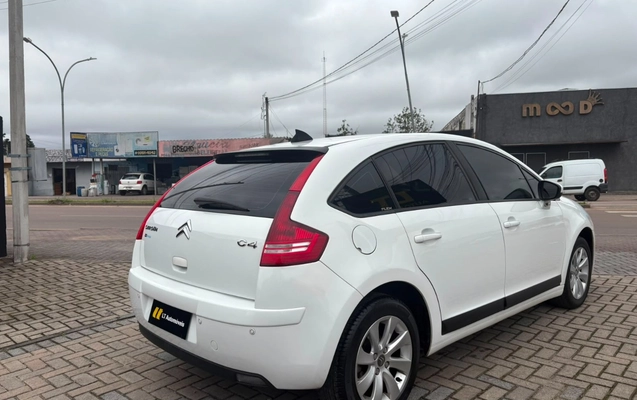 imagem-https://www.socarrao.com.br/sc-vehicle-images-prod/3306779/1787084931911-V2hhdHNBcHAgSW1hZ2UgMjAyNi0wOC0xNyBhdCAxMi4yNC4zNyAoNCkuanBlZw.jpeg