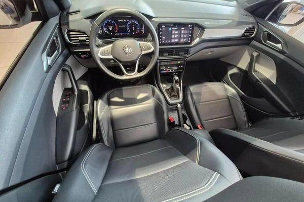 imagem-https://www.socarrao.com.br/sc-vehicle-images-prod/3306795/1787859285953-8280153_10_B_8043301d40.jpeg