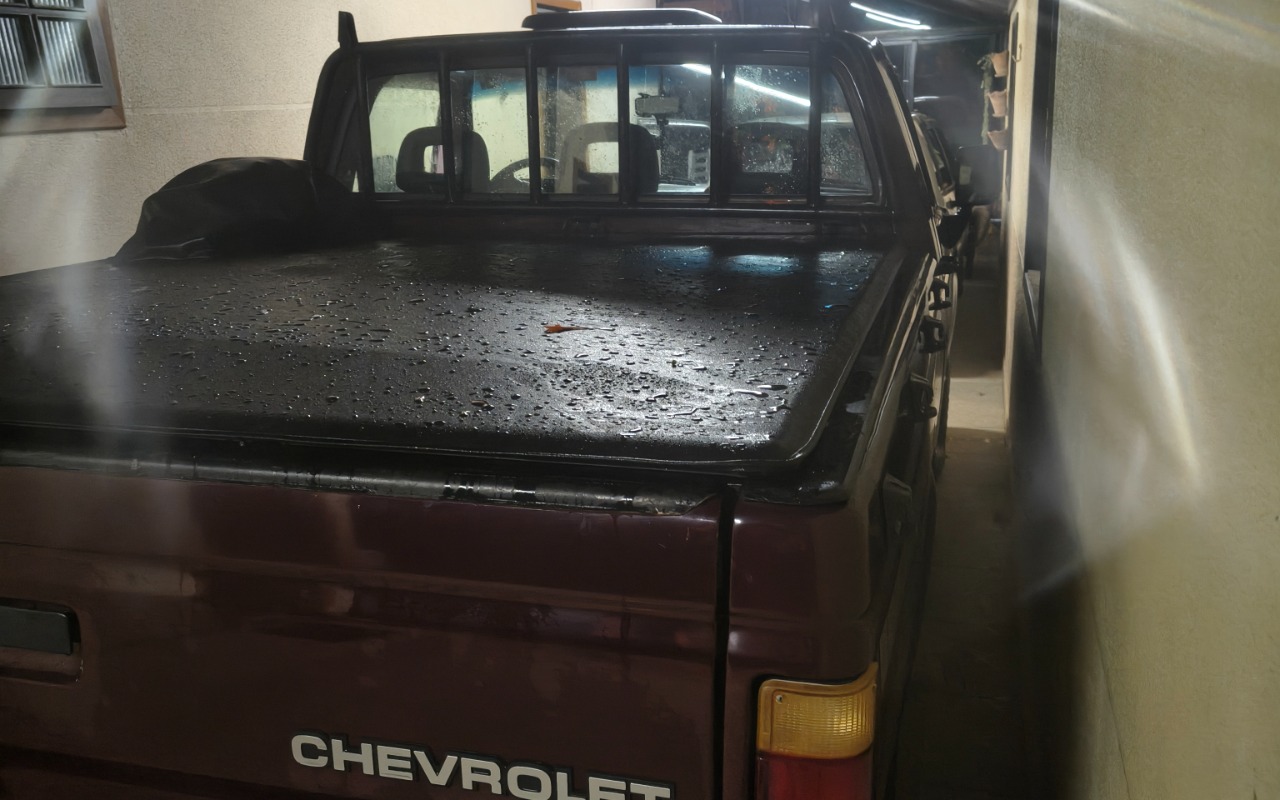 Chevrolet D-20 1994 Vermelho — foto 1 de 3