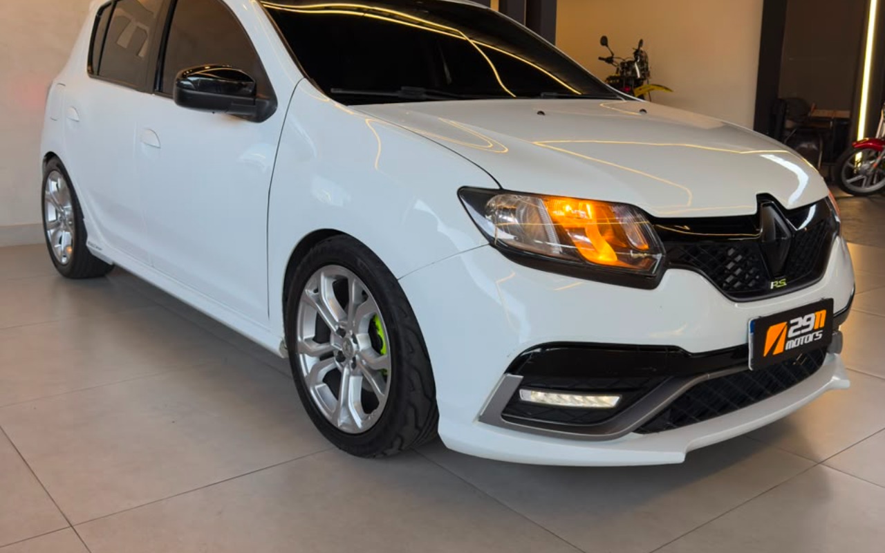 imagem-https://www.socarrao.com.br/sc-vehicle-images-prod/3307380/1787086664676-V2hhdHNBcHAgSW1hZ2UgMjAyNi0wOC0xOCBhdCAwOS40NC4xNiAoMykuanBlZw.jpeg