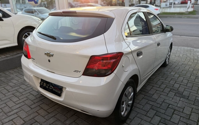 imagem-https://www.socarrao.com.br/sc-vehicle-images-prod/3307451/1787086916241-vehicle_image_1787086896_51e7dc2f79fbdfe9368420bcfda112d2.jpeg