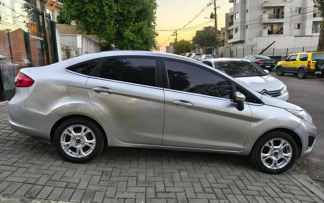imagem-https://www.socarrao.com.br/sc-vehicle-images-prod/3307603/1788371680537-8393505_5_B_ef3ae8d857.jpeg