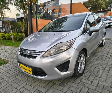 Ford Fiesta 2011 Prata — foto 1 de 3