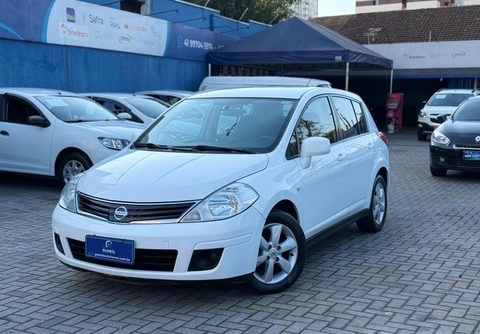 Nissan TIIDA 2012 Branco — foto 1 de 3
