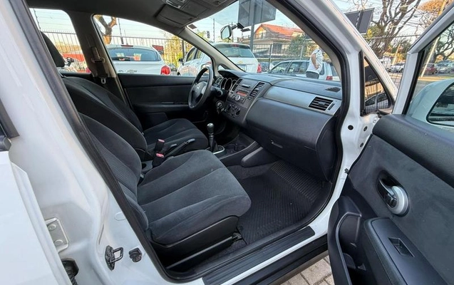 imagem-https://www.socarrao.com.br/sc-vehicle-images-prod/3307686/1789392268597-8393560_6_B_bccaba450e.jpeg