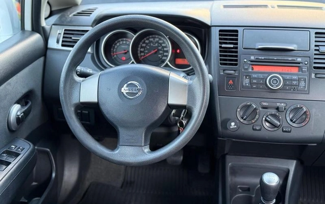imagem-https://www.socarrao.com.br/sc-vehicle-images-prod/3307686/1789392268599-8393560_12_B_97c23d756f.jpeg
