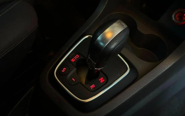 imagem-https://www.socarrao.com.br/sc-vehicle-images-prod/3309205/1788459189318-8393706_10_B_47be39d716.jpeg