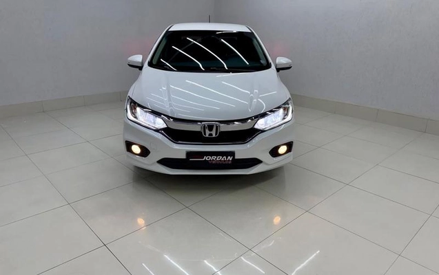 imagem-https://www.socarrao.com.br/sc-vehicle-images-prod/3309211/1789053070818-8393715_5_B_39aaa4a4ca.jpeg