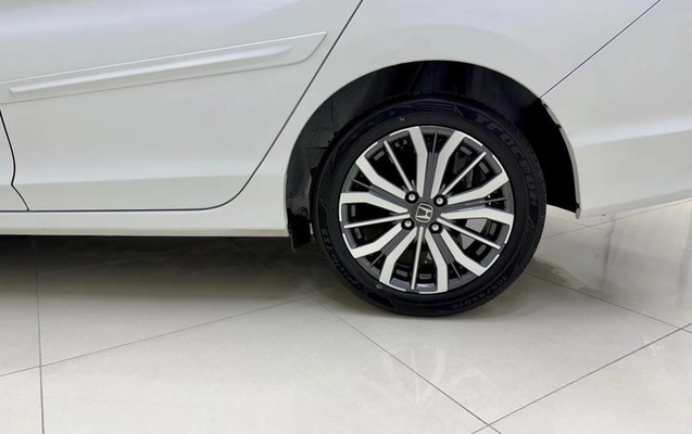 imagem-https://www.socarrao.com.br/sc-vehicle-images-prod/3309211/1789053070833-8393715_11_B_55586f0e52.jpeg