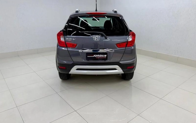imagem-https://www.socarrao.com.br/sc-vehicle-images-prod/3309235/1788470431292-8393726_7_B_befd41378f.jpeg