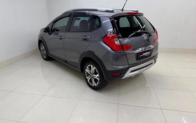 imagem-https://www.socarrao.com.br/sc-vehicle-images-prod/3309235/1788470431292-8393726_8_B_037a7e7ffb.jpeg