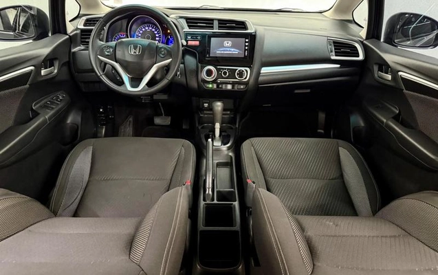 imagem-https://www.socarrao.com.br/sc-vehicle-images-prod/3309235/1788470431293-8393726_12_B_fcc11a15b2.jpeg