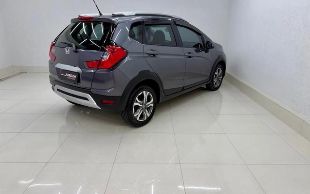 imagem-https://www.socarrao.com.br/sc-vehicle-images-prod/3309235/1788470431293-8393726_9_B_4a312cb293.jpeg