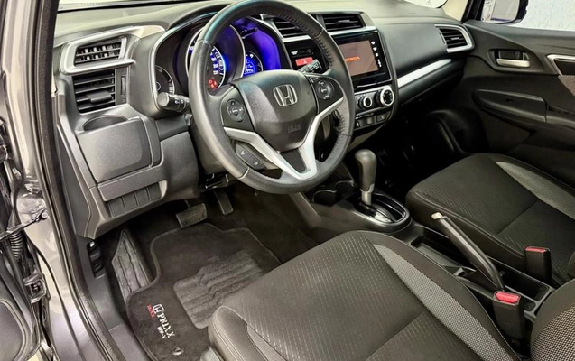 imagem-https://www.socarrao.com.br/sc-vehicle-images-prod/3309235/1788470431294-8393726_16_B_dce383453b.jpeg